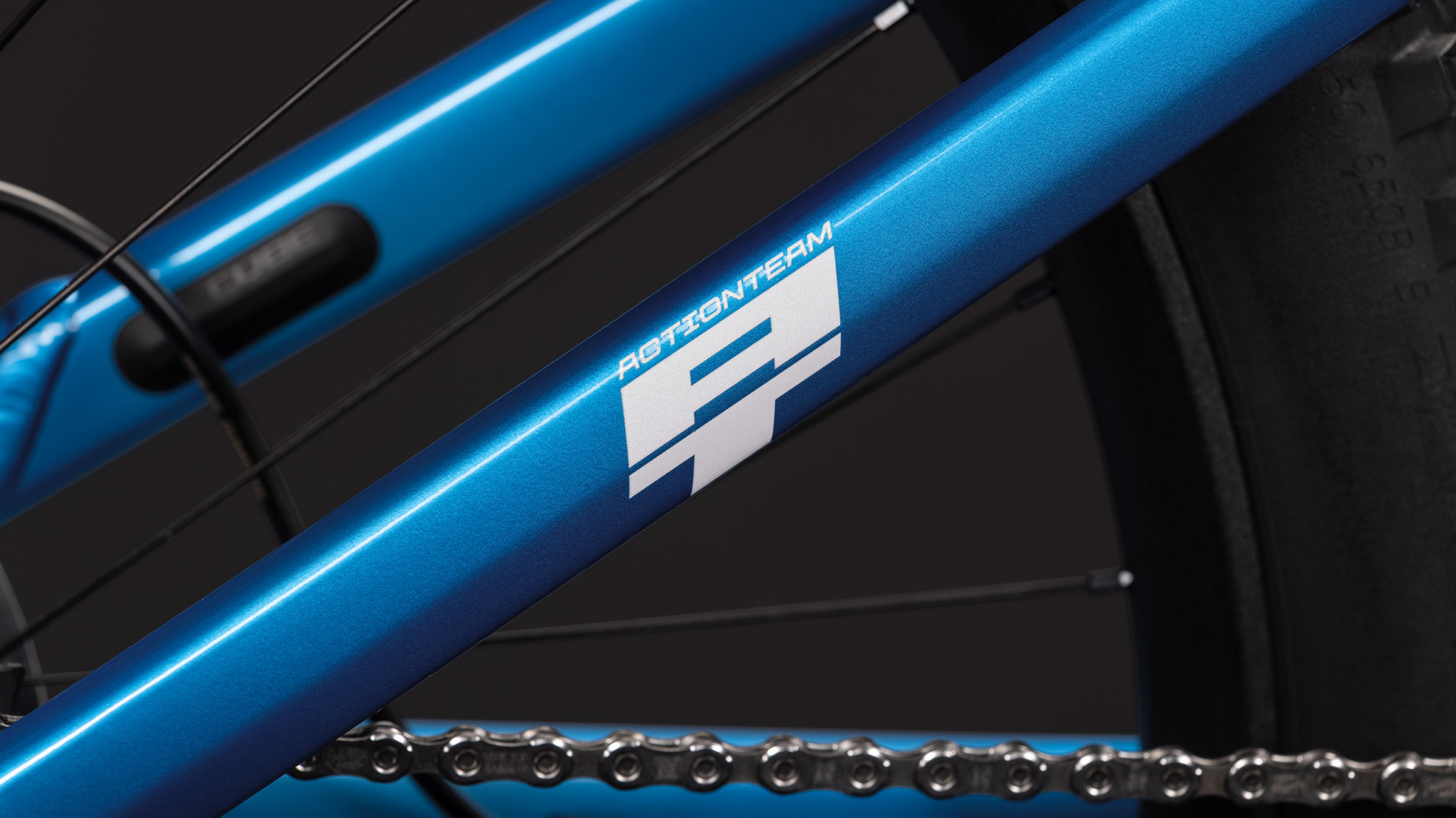 Stereo Hybrid ONE44 HPC AT 800 actionteam