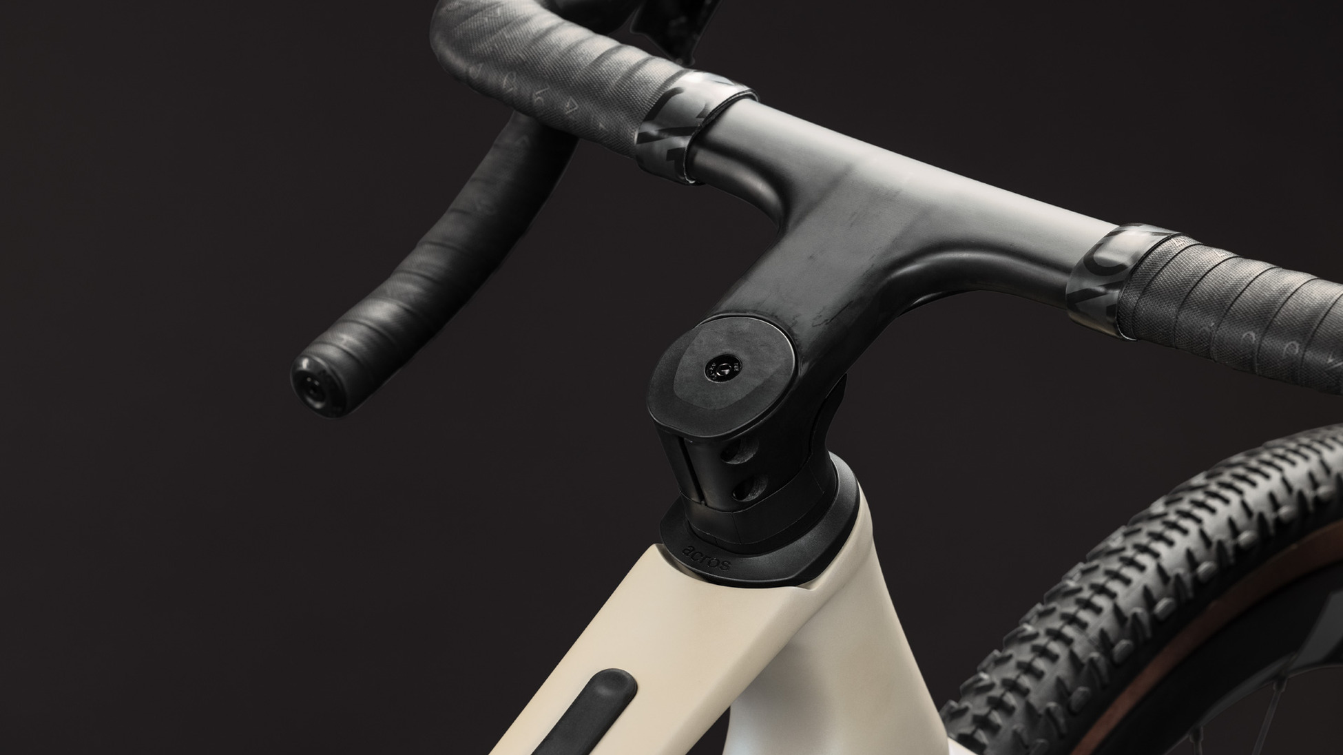 Nuroad C:62 SLX glintsand´n´black