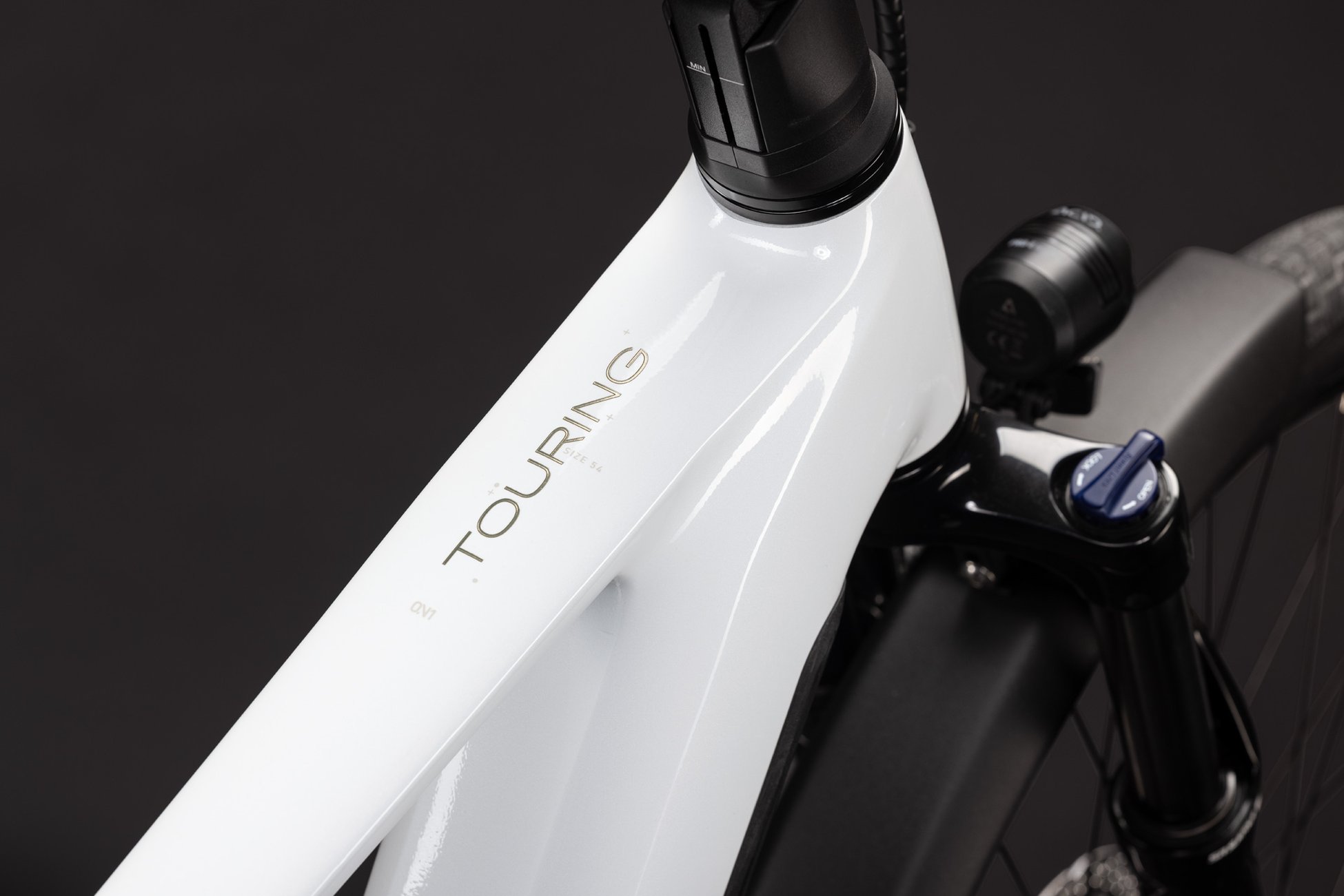 Cube Touring Hybrid ONE 600 metallicwhite´n´chrome