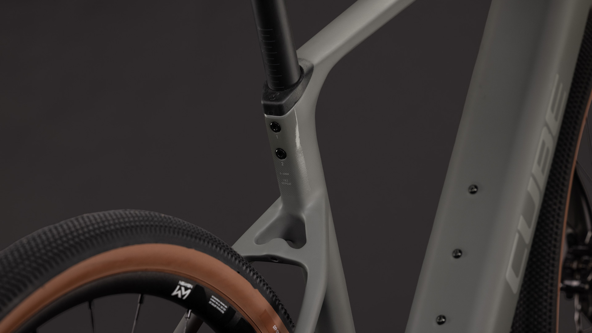 Cube Nuroad Hybrid C:62 Race 400X oldgrey´n´grey