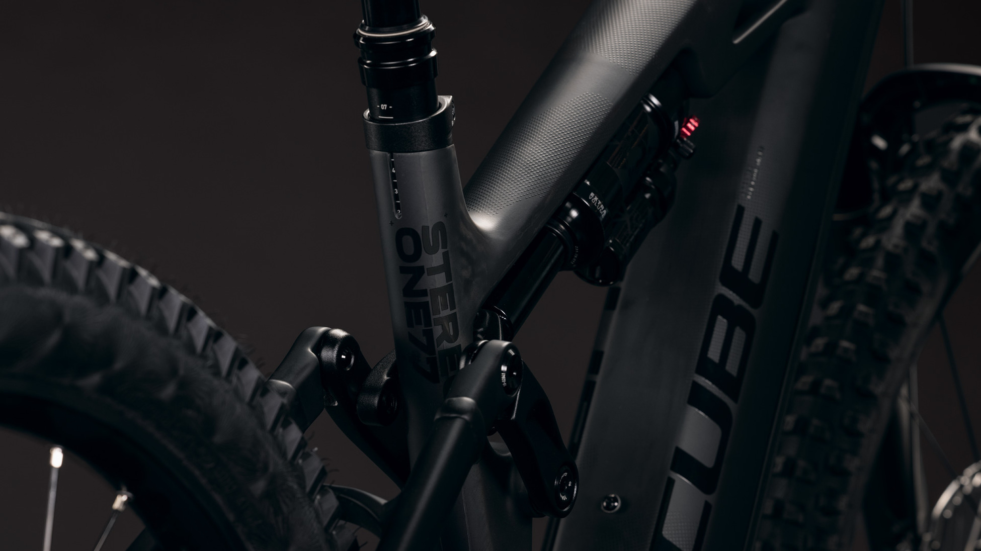Stereo Hybrid ONE77 HPC SLX 800 blackline