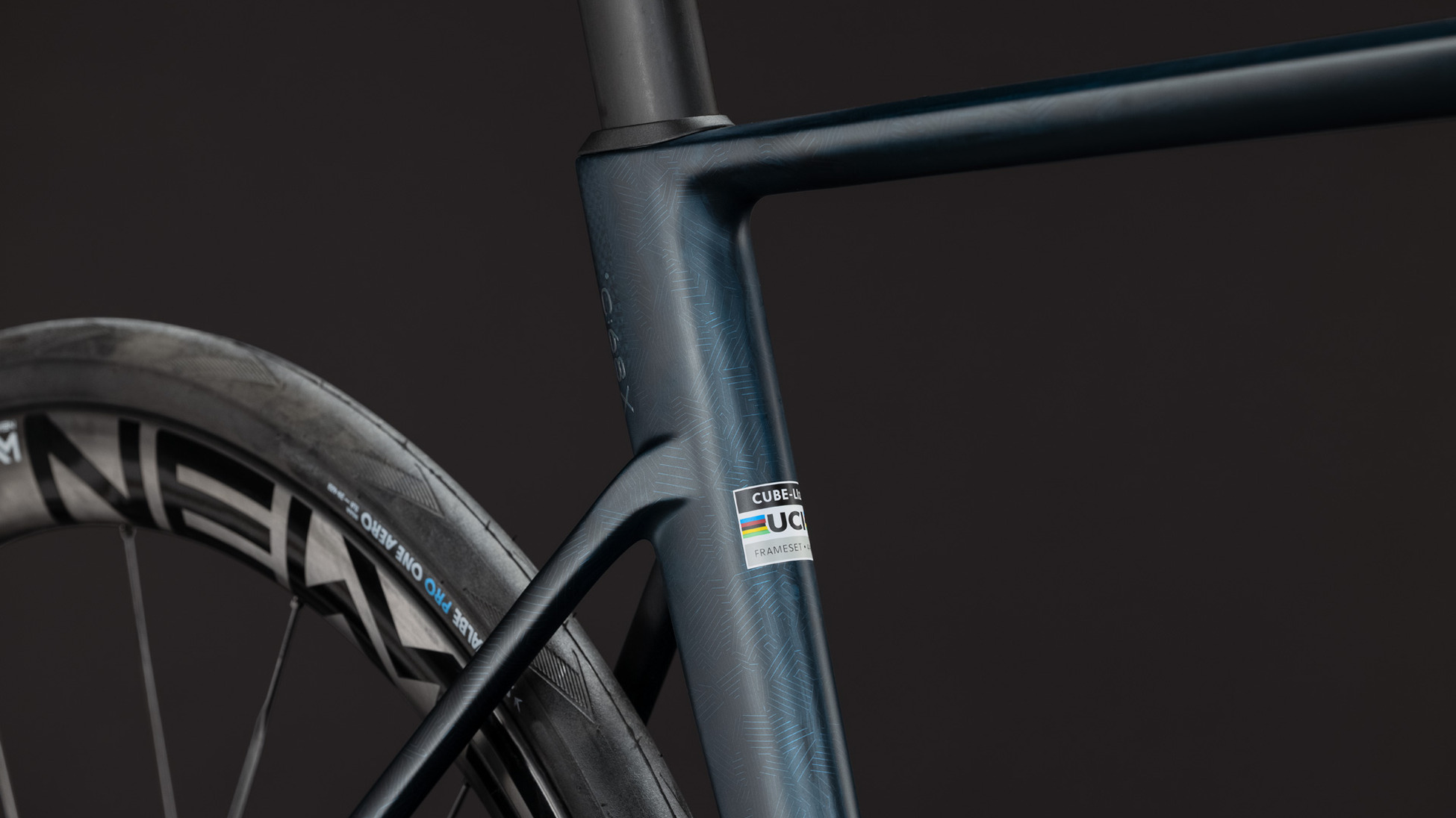 Litening AIR C:68X SLX liquidblue´n´crisscross
