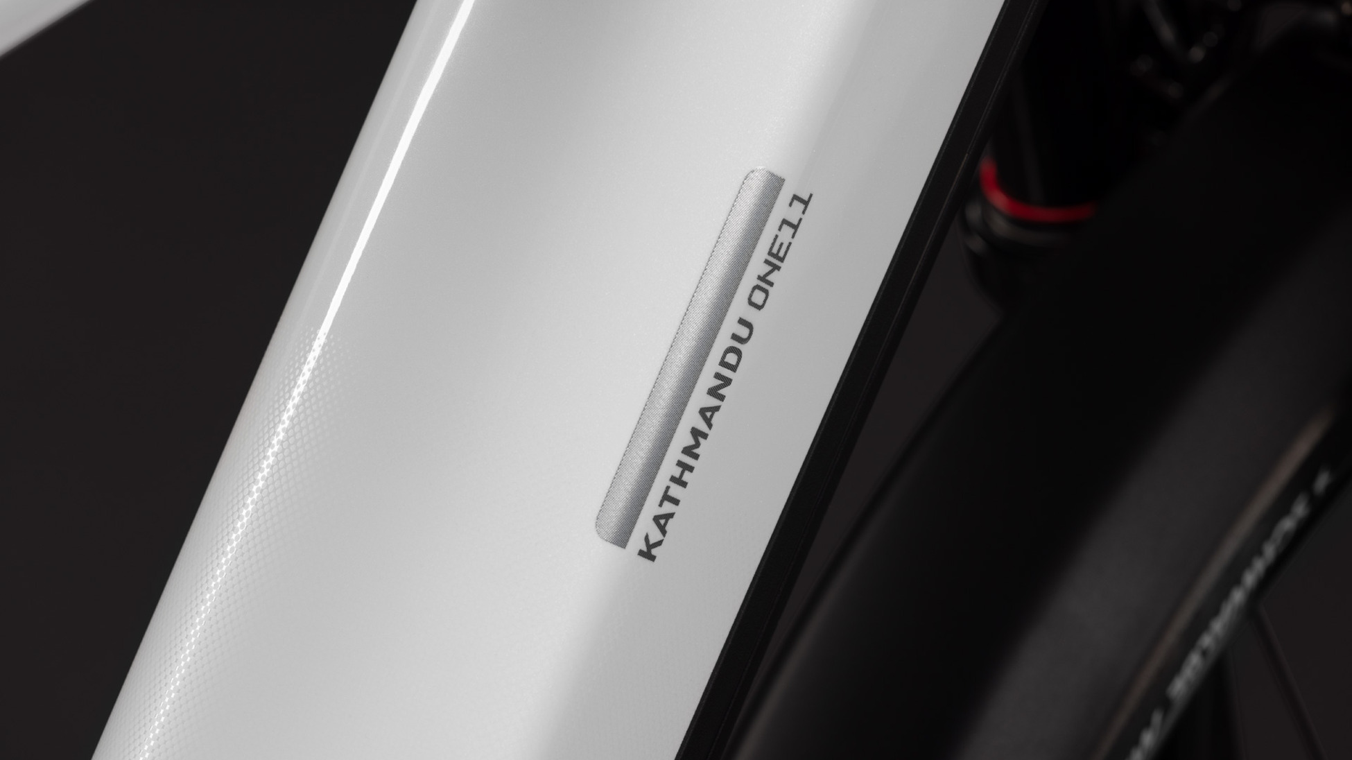 Kathmandu Hybrid ONE11 HPC SLX 800 metallicwhite´n´prizm